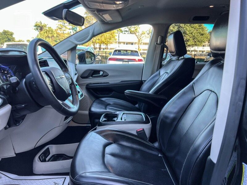 2023 Chrysler Pacifica Touring L Wilmington NC