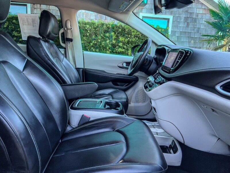 2023 Chrysler Pacifica Touring L Wilmington NC