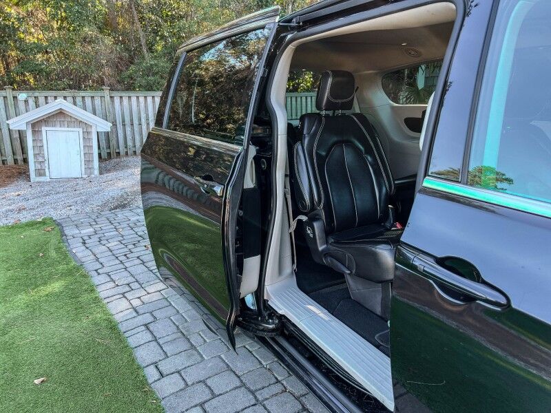 2023 Chrysler Pacifica Touring L Wilmington NC