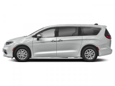 2023 Chrysler Pacifica Touring L Winder GA
