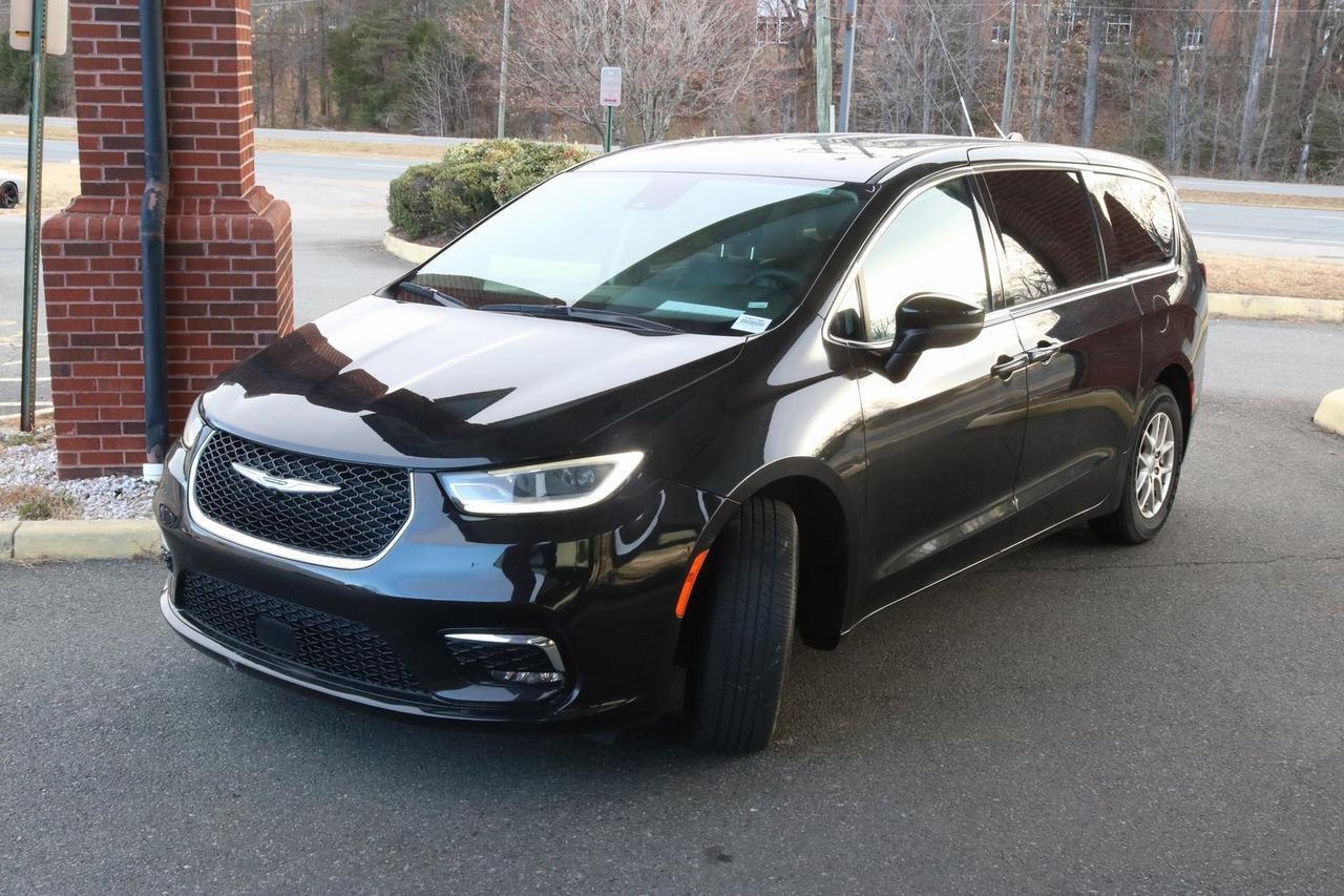 2023 Chrysler Pacifica Touring L Fredericksburg VA
