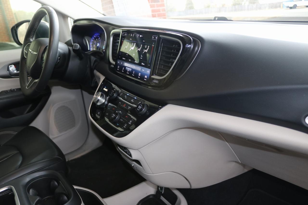 2023 Chrysler Pacifica Touring L Fredericksburg VA