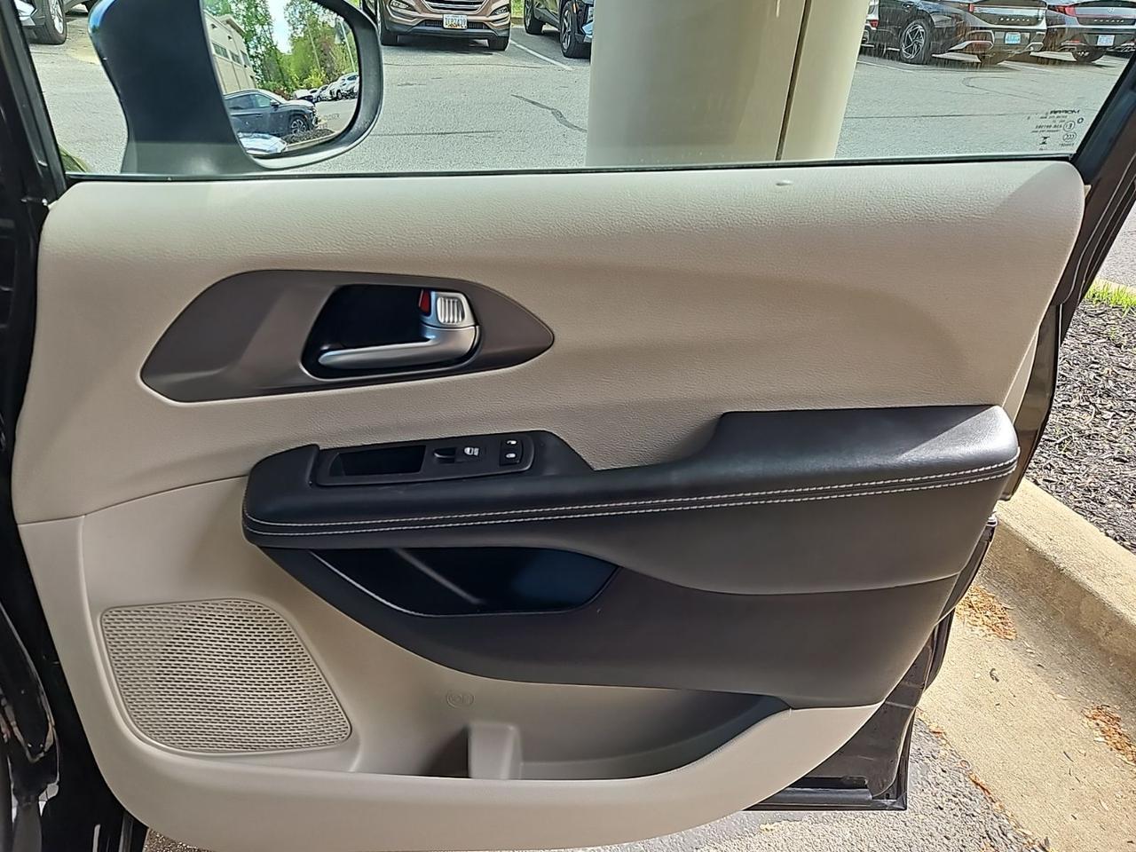 2023 Chrysler Pacifica Touring L Waldorf MD