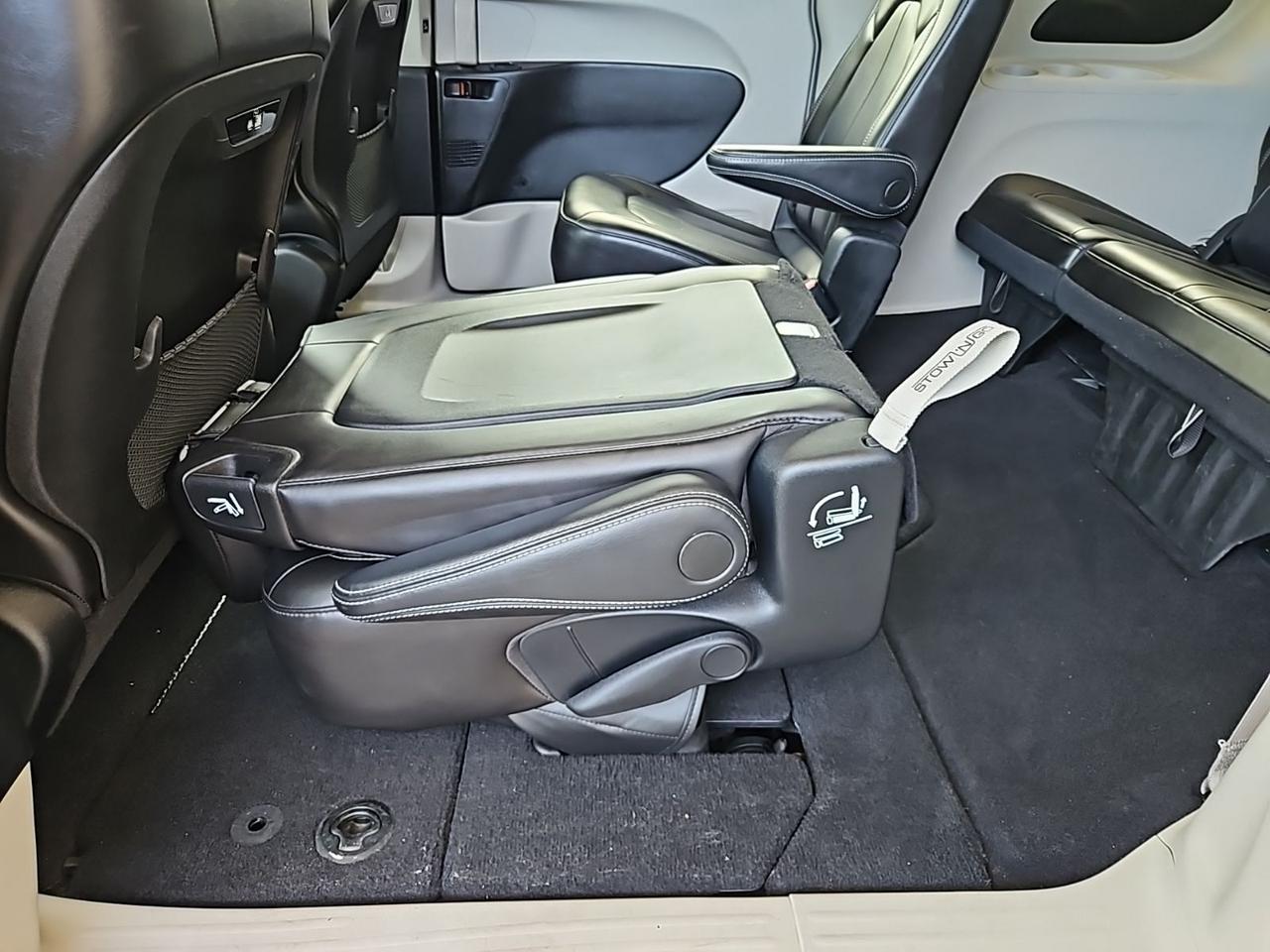 2023 Chrysler Pacifica Touring L Waldorf MD