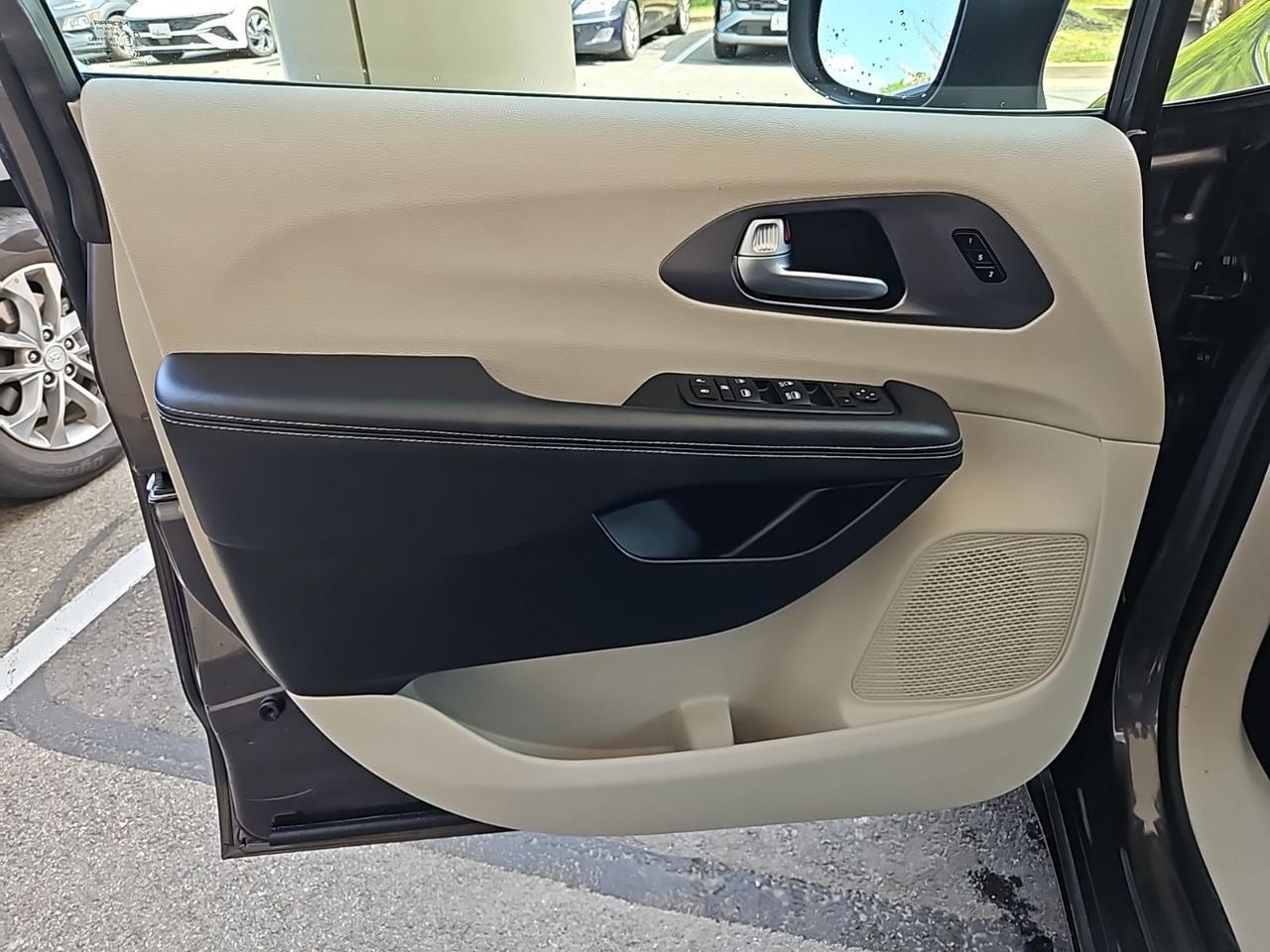 2023 Chrysler Pacifica Touring L Waldorf MD