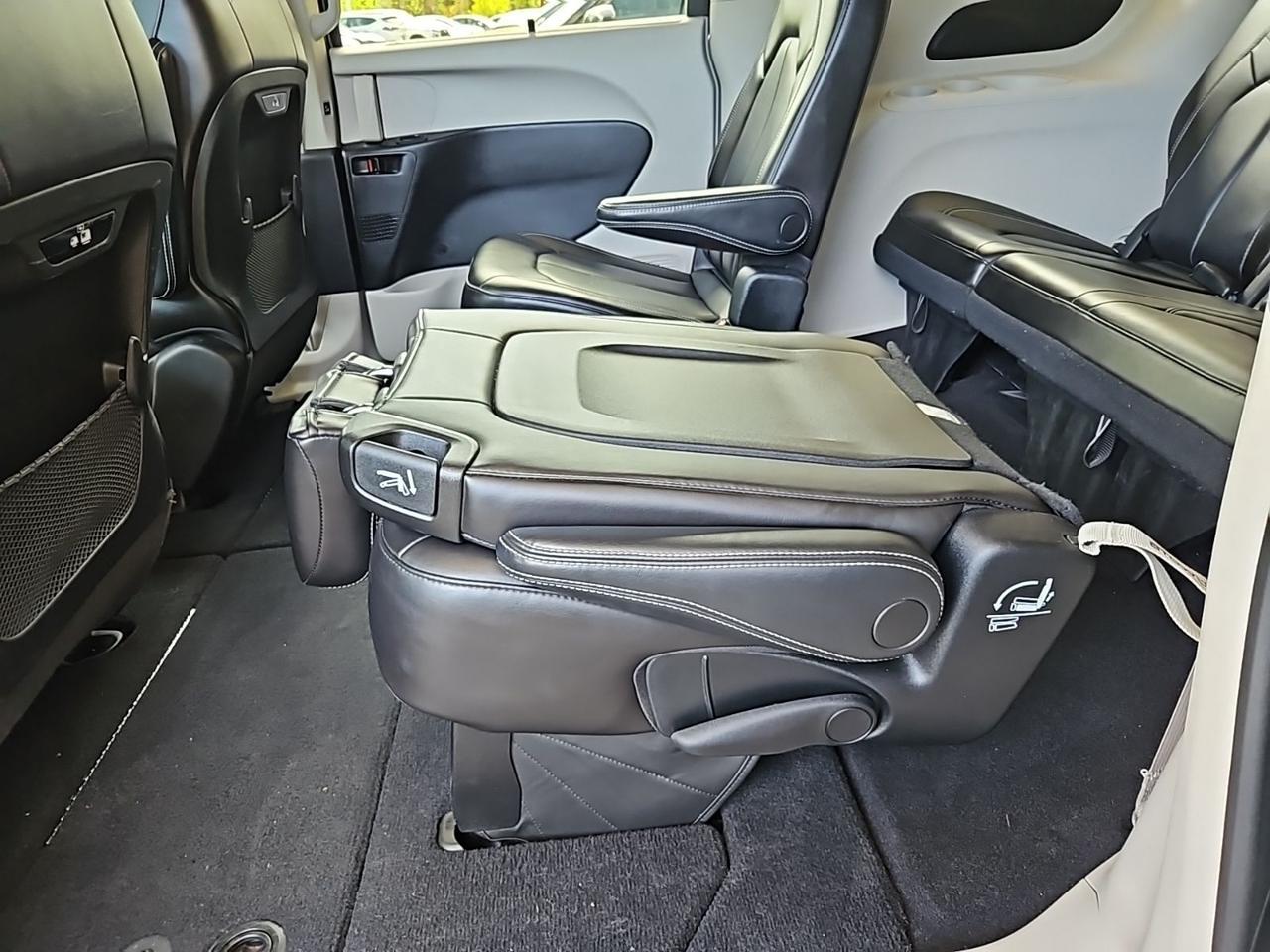 2023 Chrysler Pacifica Touring L Waldorf MD