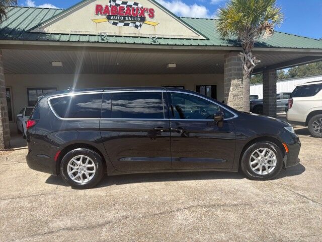 2023 Chrysler Pacifica Touring Lafayette LA
