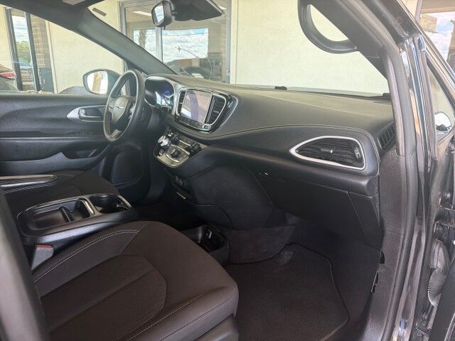 2023 Chrysler Pacifica Touring Lafayette LA
