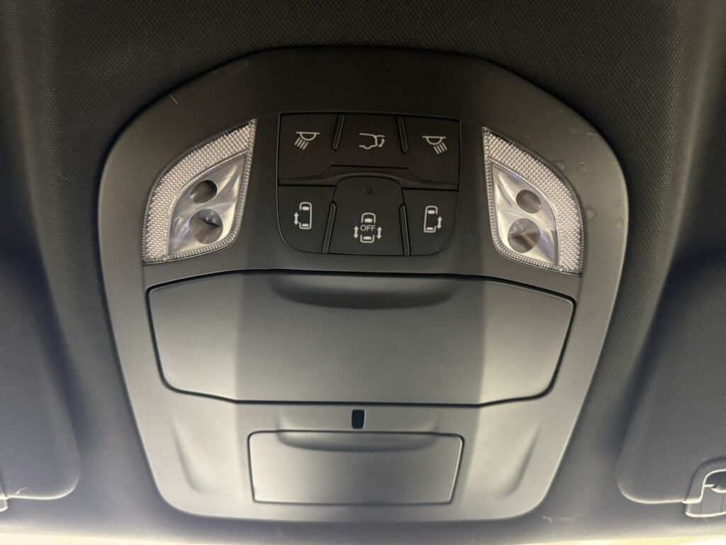 2023 Chrysler Pacifica Touring Maumee OH