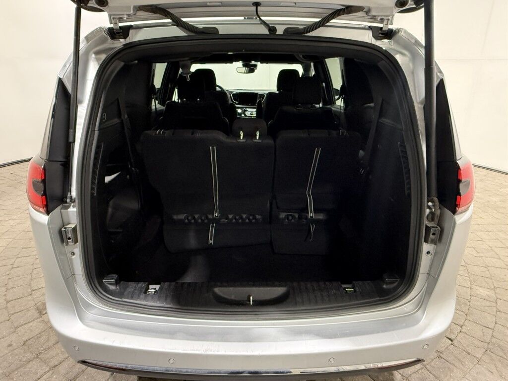 2023 Chrysler Pacifica Touring Maumee OH