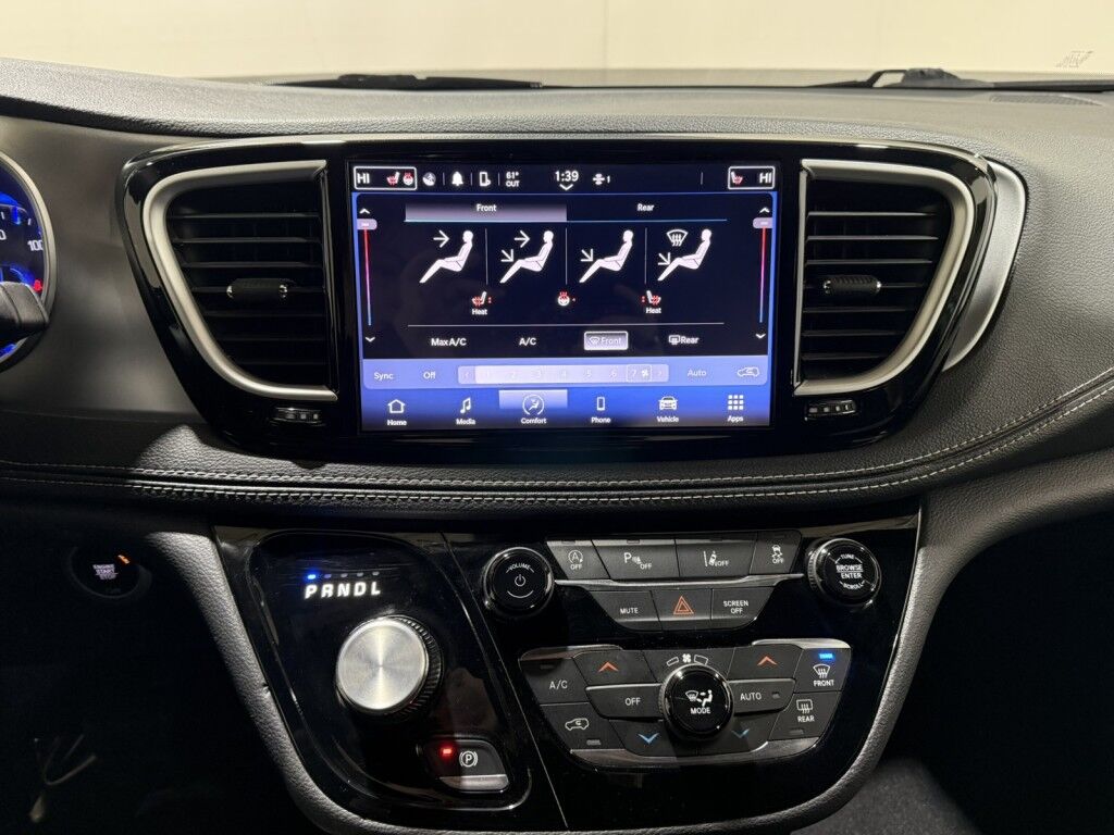 2023 Chrysler Pacifica Touring Maumee OH