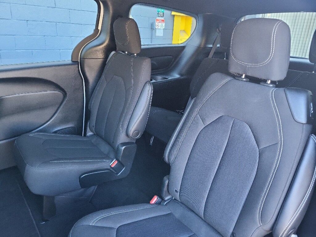 2023 Chrysler Pacifica Touring Owego NY