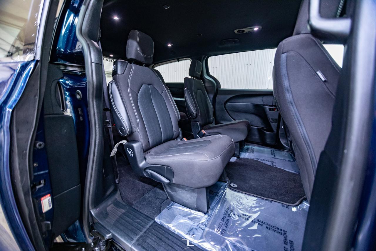 2023 Chrysler Pacifica Touring Power Doors BCam Red Deer AB