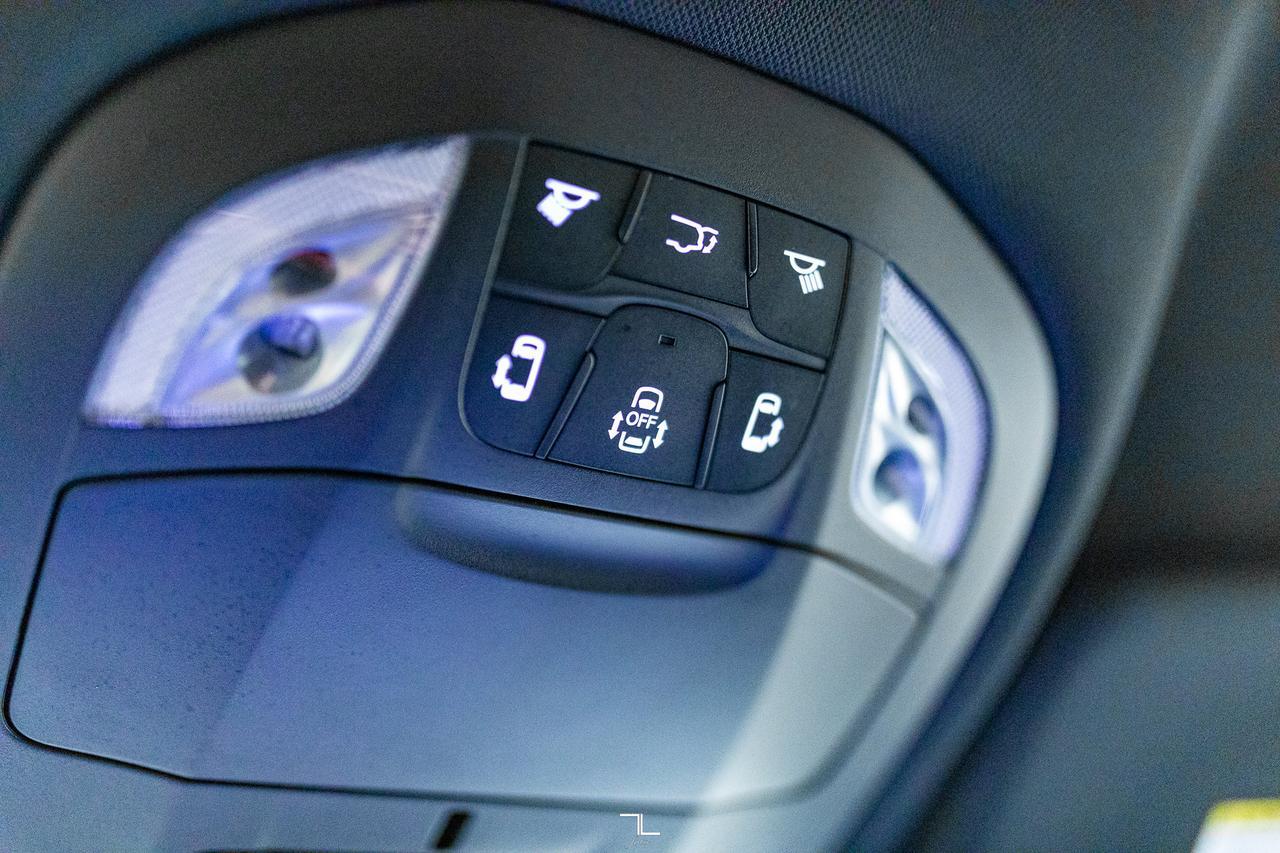 2023 Chrysler Pacifica Touring Power Doors BCam Red Deer AB