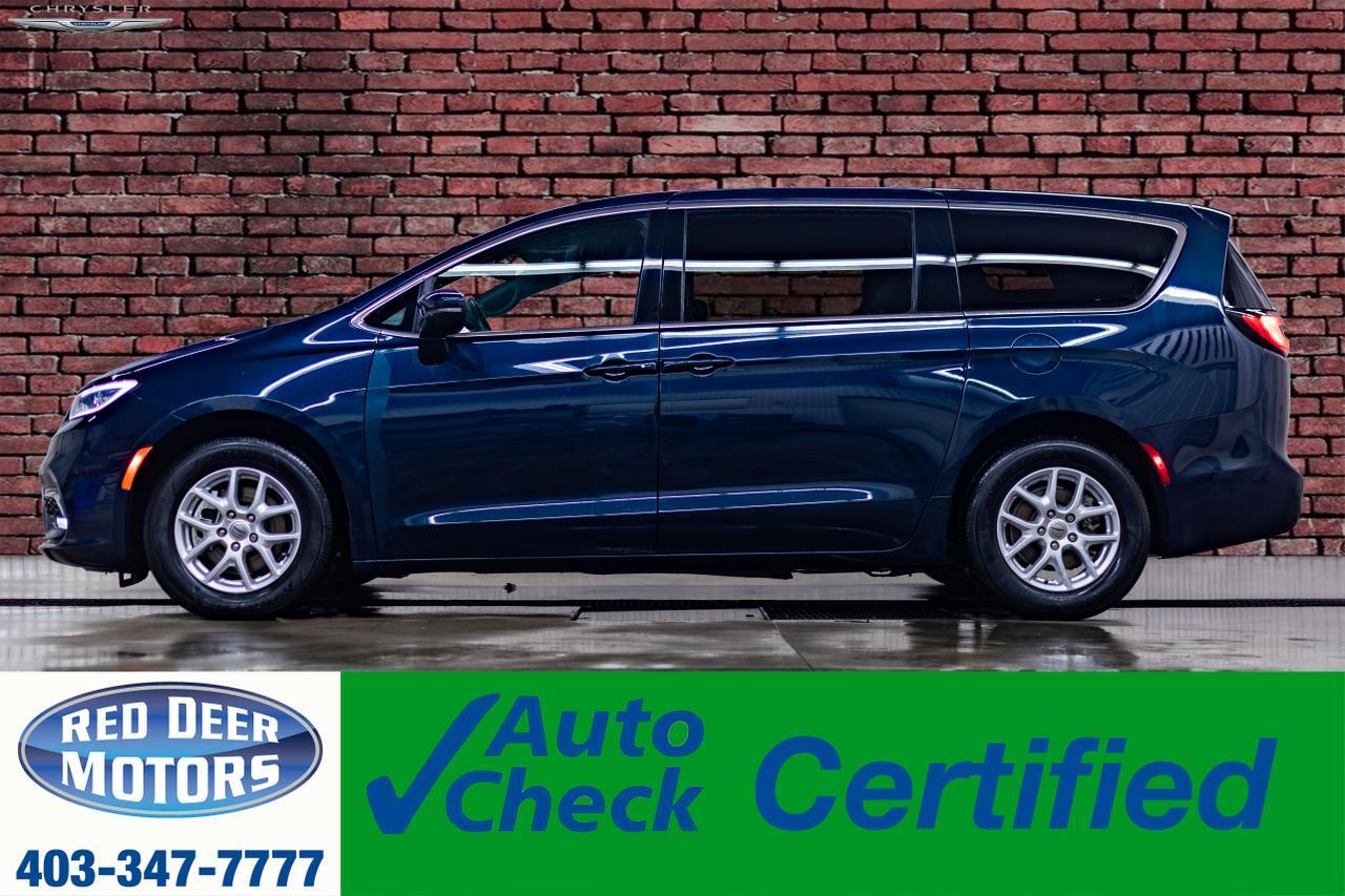 2023 Chrysler Pacifica Touring Power Doors BCam