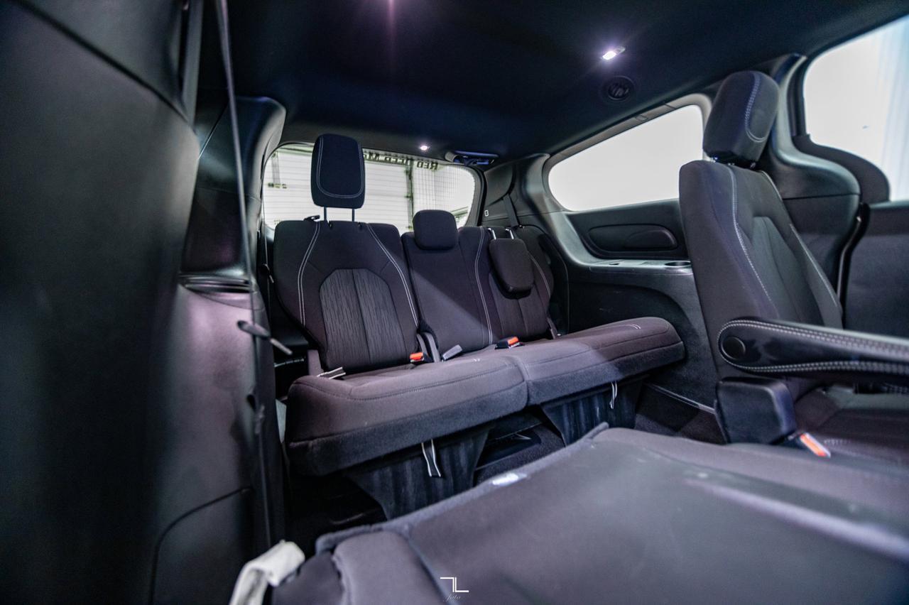 2023 Chrysler Pacifica Touring Power Doors BCam Red Deer AB