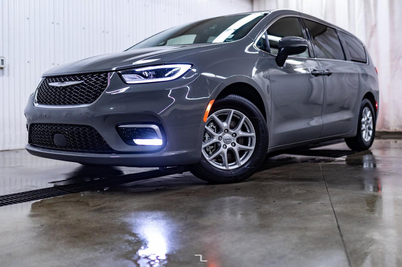 2023 Chrysler Pacifica Touring Power Doors BCam Red Deer AB