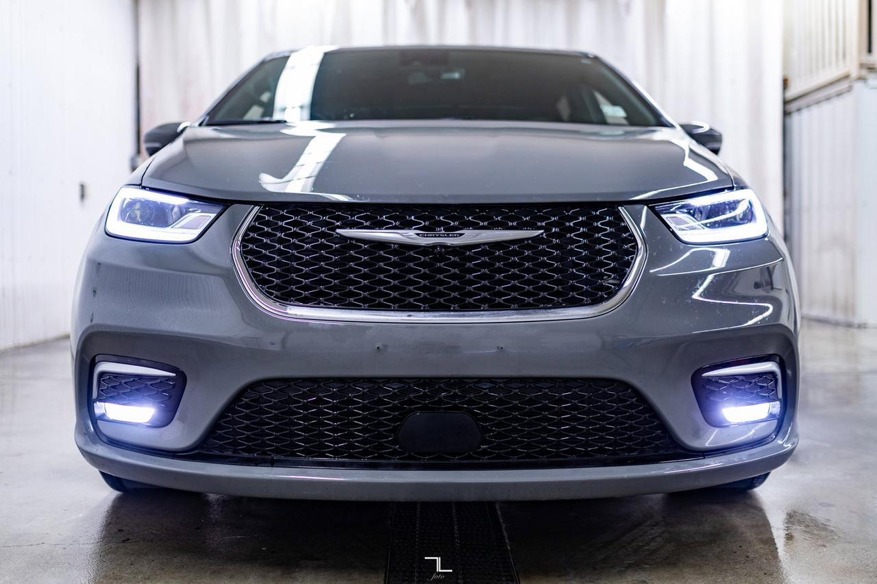 2023 Chrysler Pacifica Touring Power Doors BCam Red Deer AB