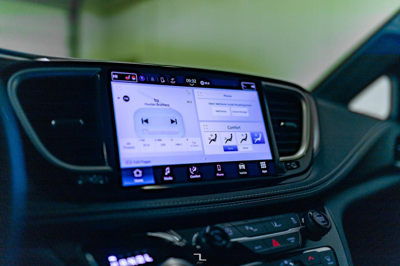 2023 Chrysler Pacifica Touring Power Doors BCam Red Deer AB