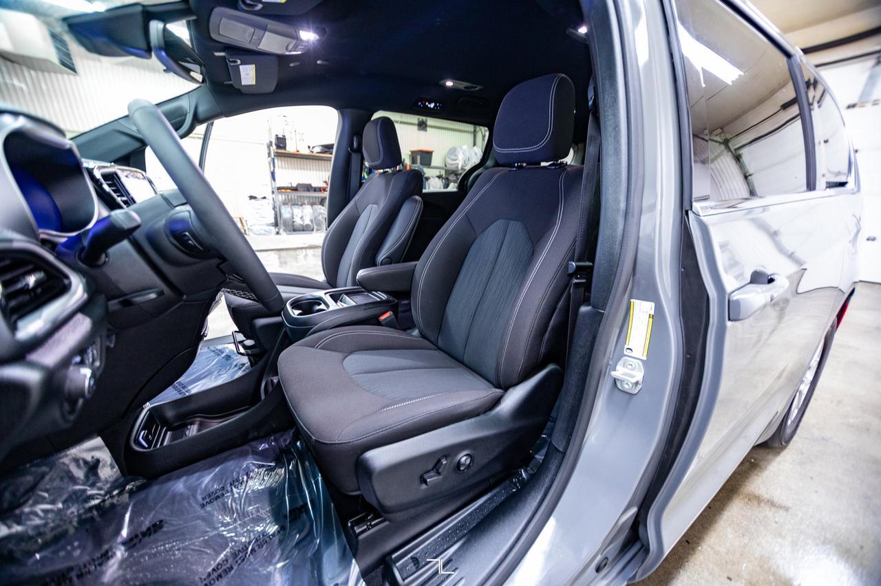 2023 Chrysler Pacifica Touring Power Doors BCam Red Deer AB