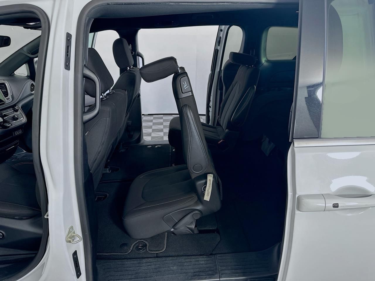 2023 Chrysler Pacifica Touring Tacoma WA