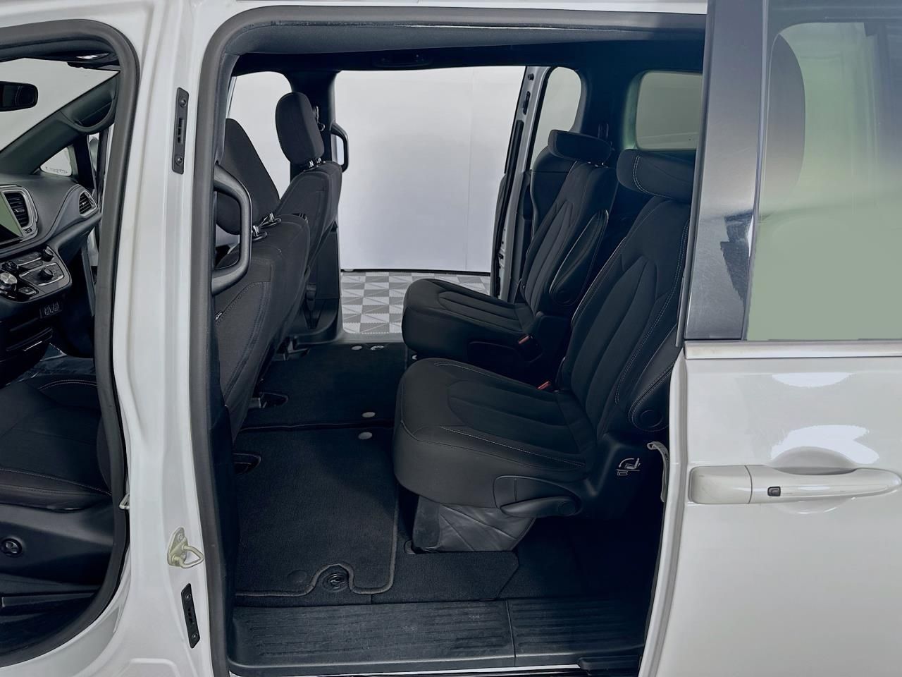 2023 Chrysler Pacifica Touring Tacoma WA