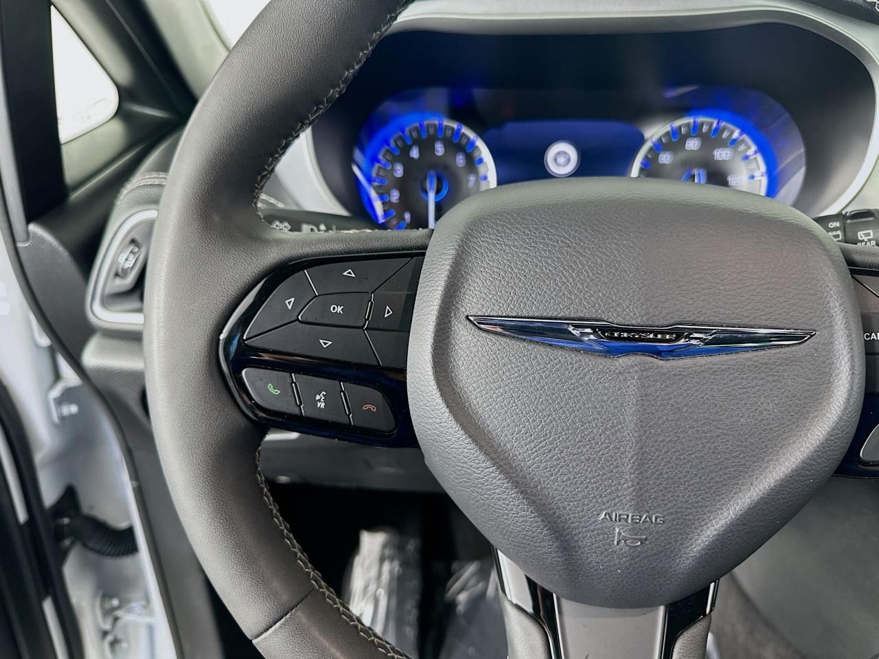 2023 Chrysler Pacifica Touring Tacoma WA