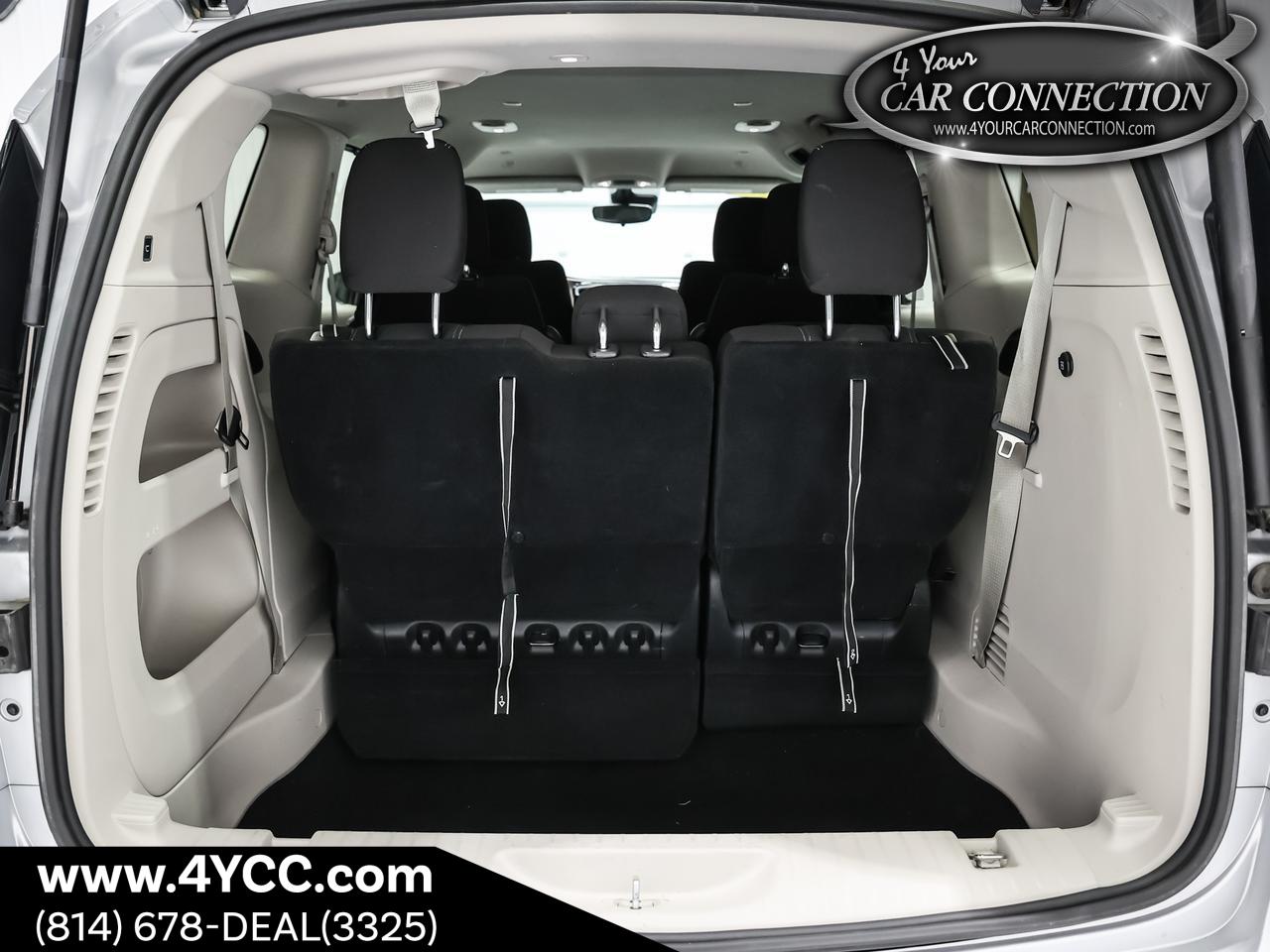 2023 Chrysler Voyager LX 7-Passenger Cranberry PA