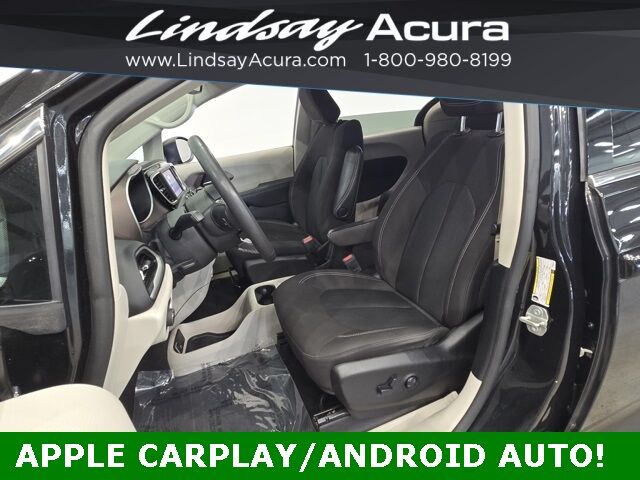 2023 Chrysler Voyager LX Columbus OH