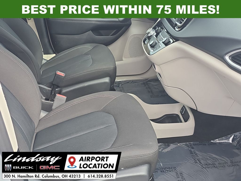 2023 Chrysler Voyager LX Columbus OH