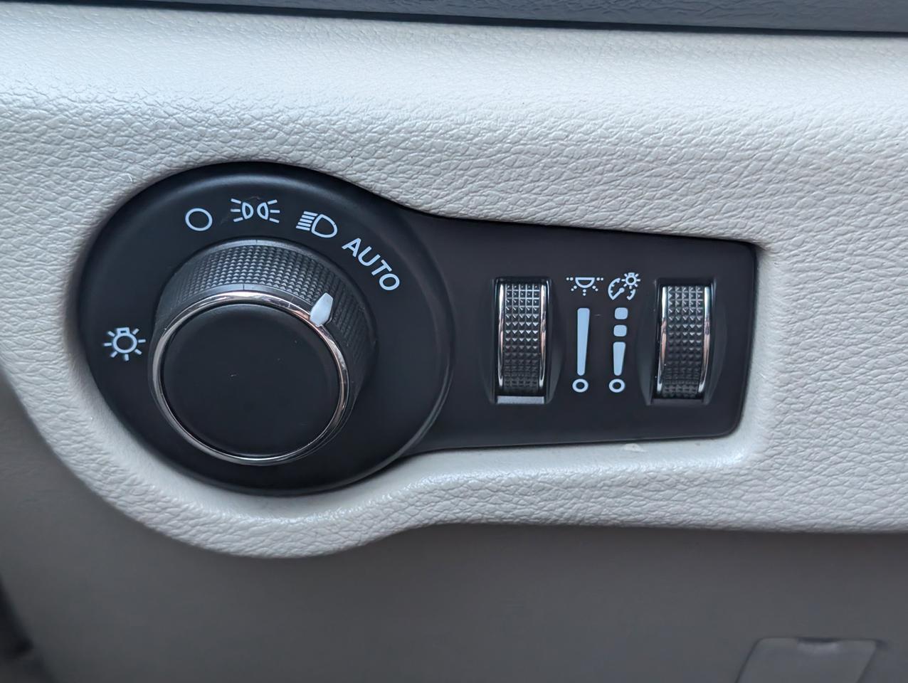 2023 Chrysler Voyager LX Dalton GA