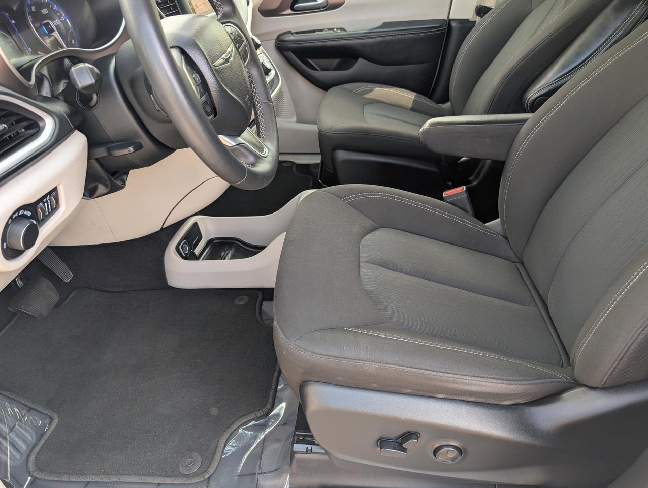 2023 Chrysler Voyager LX Dalton GA