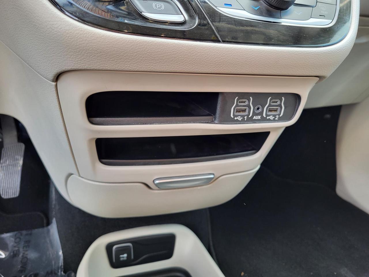 2023 Chrysler Voyager LX FWD Beeville TX