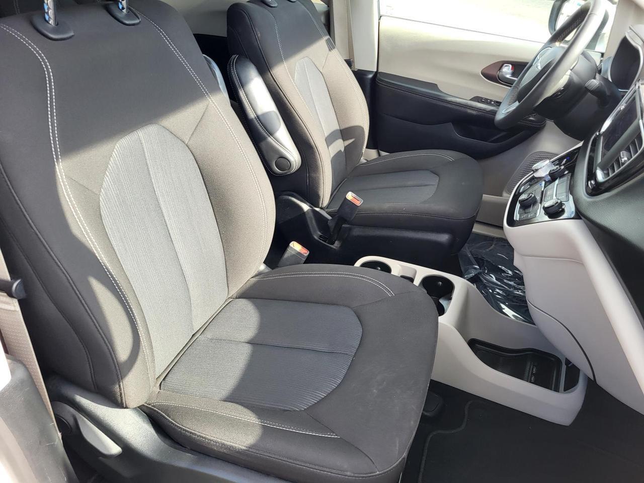 2023 Chrysler Voyager LX FWD Beeville TX