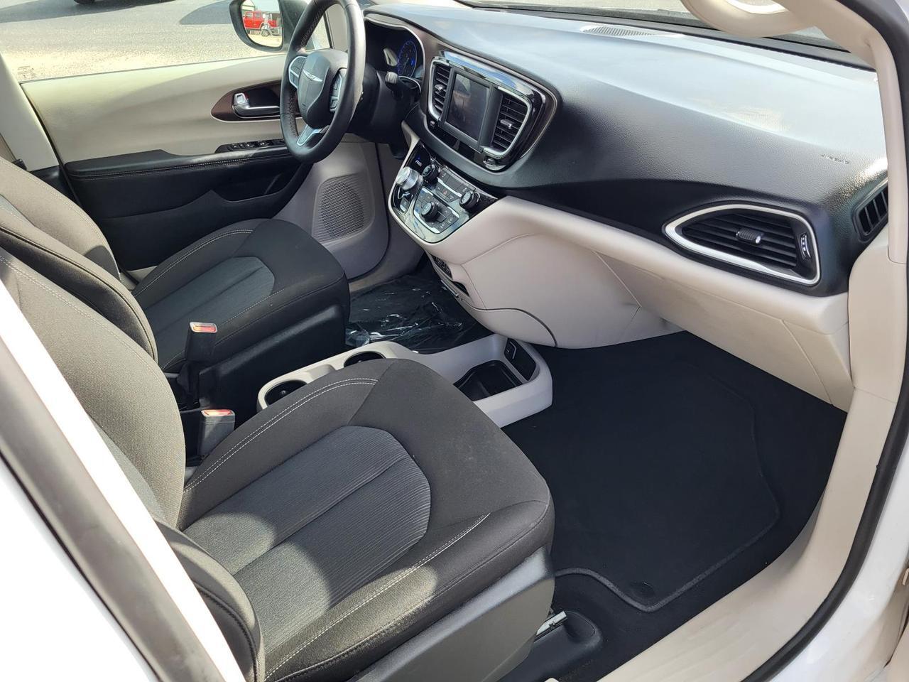 2023 Chrysler Voyager LX FWD Beeville TX