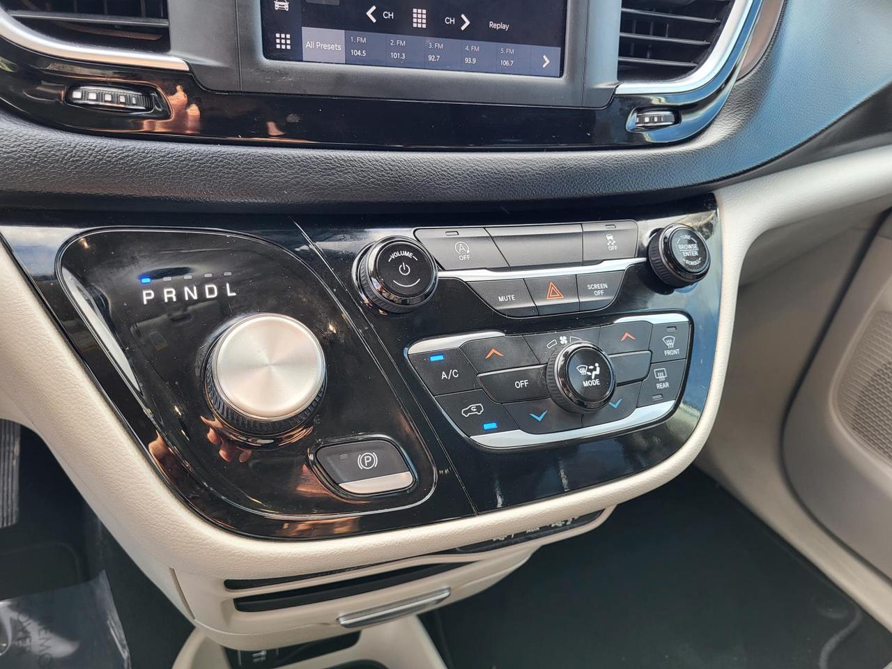 2023 Chrysler Voyager LX FWD Beeville TX