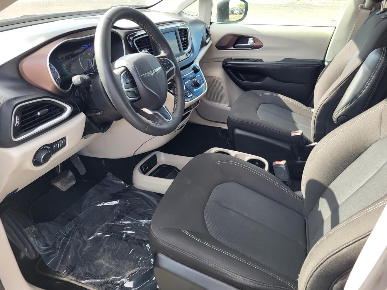 2023 Chrysler Voyager LX FWD Beeville TX