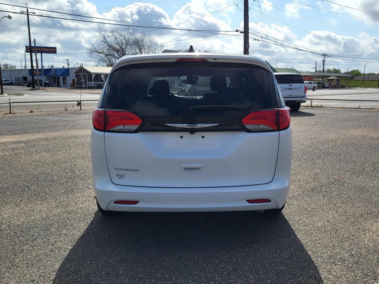 2023 Chrysler Voyager LX FWD Beeville TX