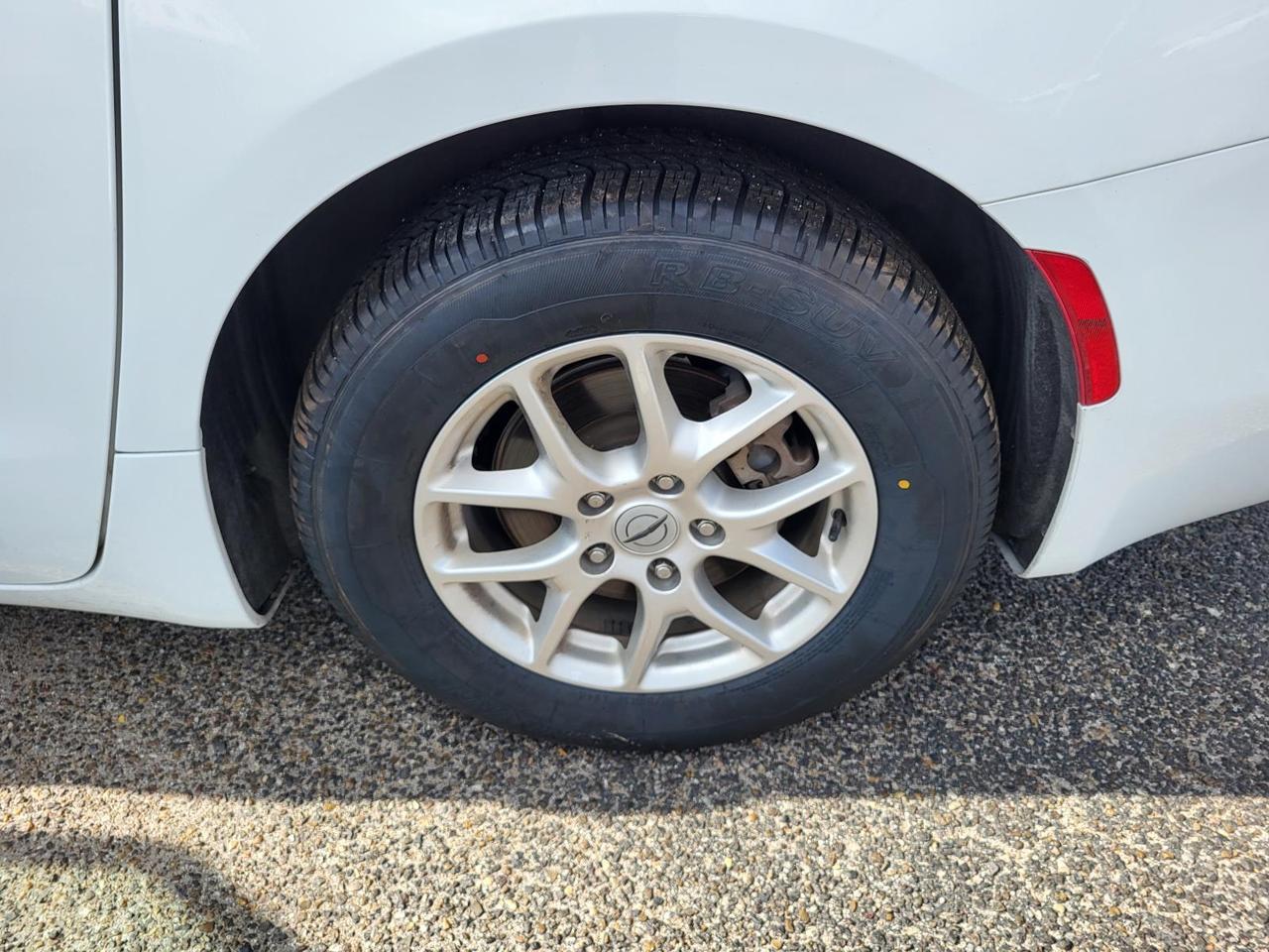 2023 Chrysler Voyager LX FWD Beeville TX