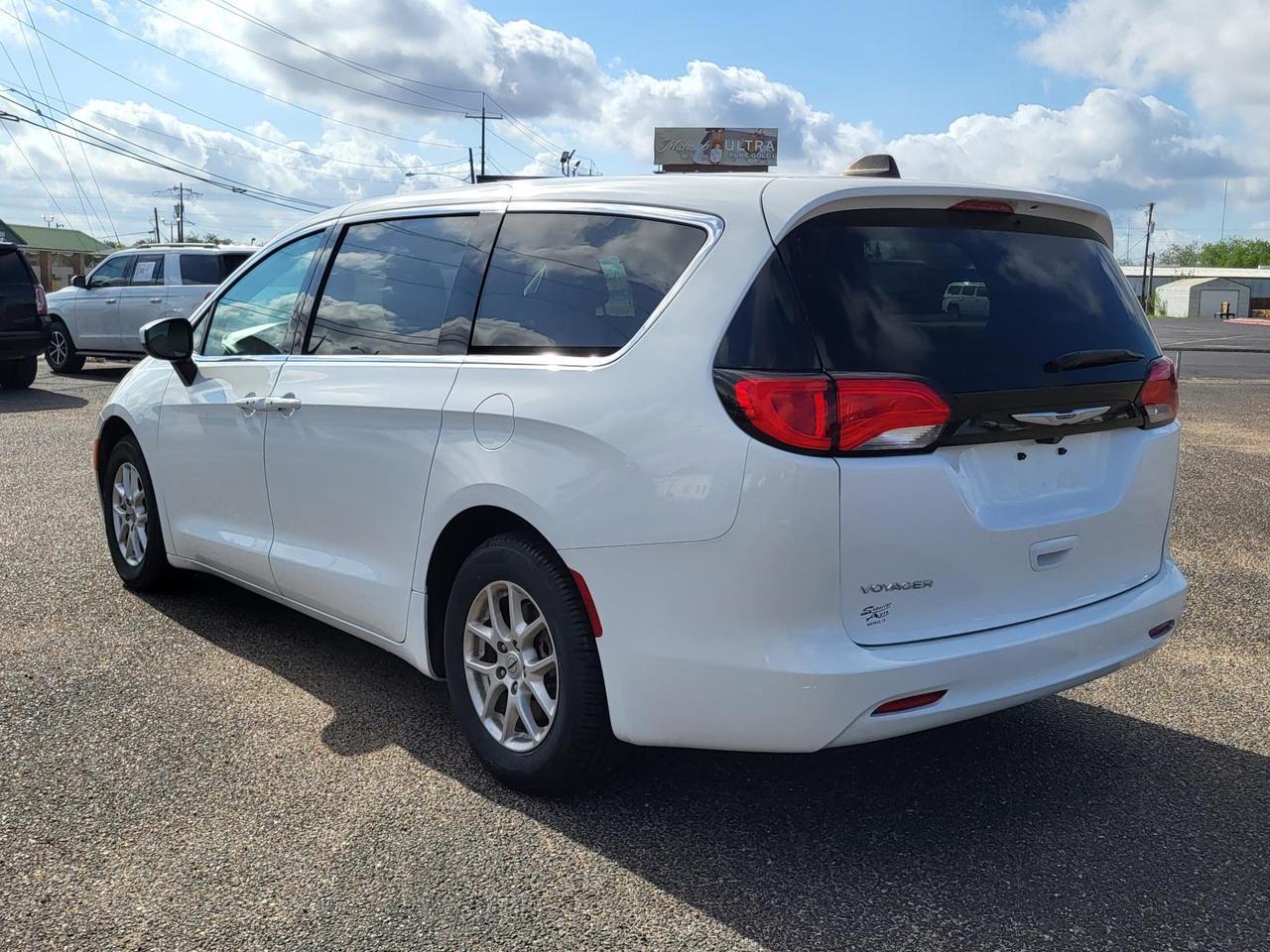 2023 Chrysler Voyager LX FWD Beeville TX