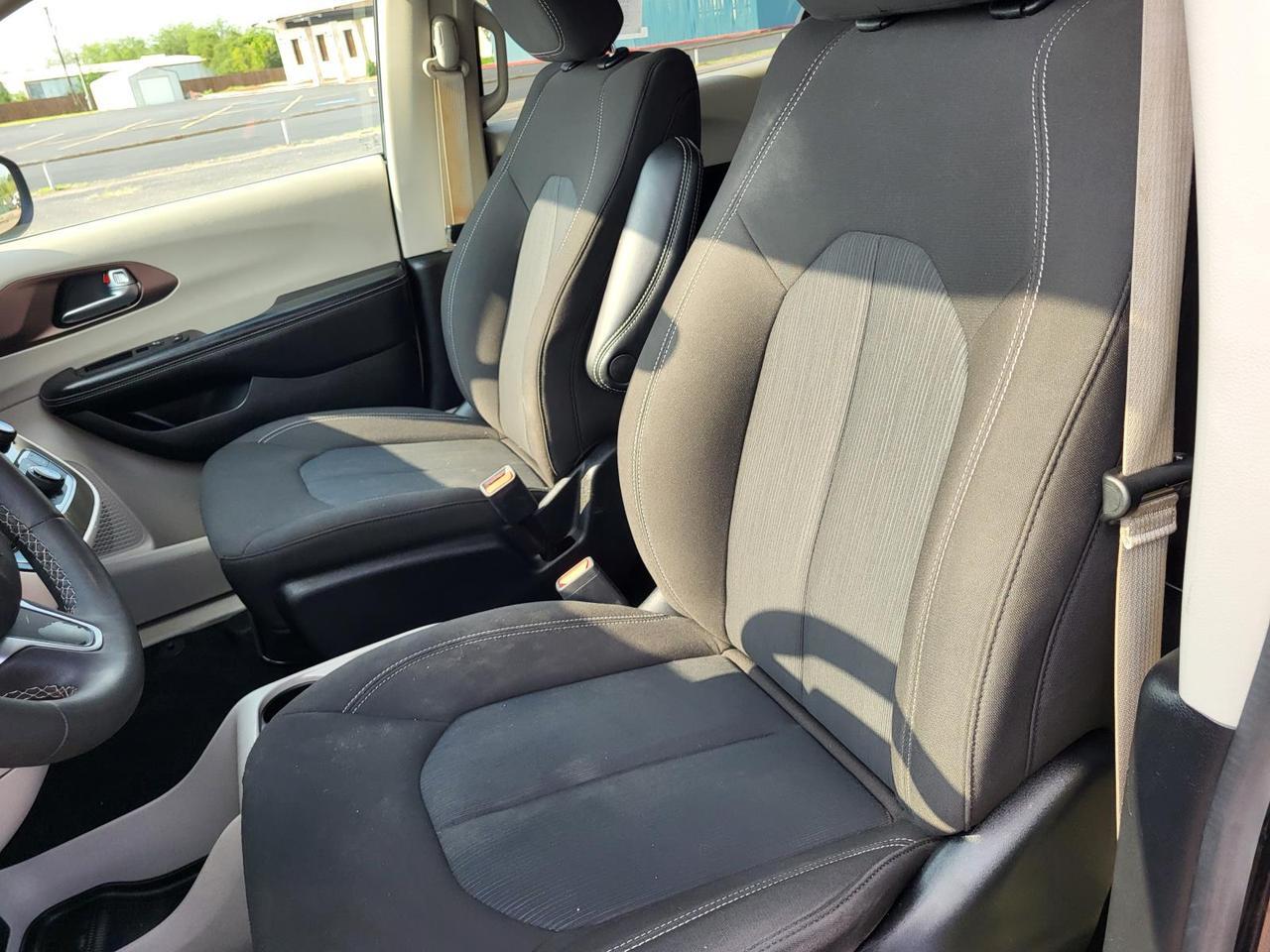 2023 Chrysler Voyager LX FWD Beeville TX