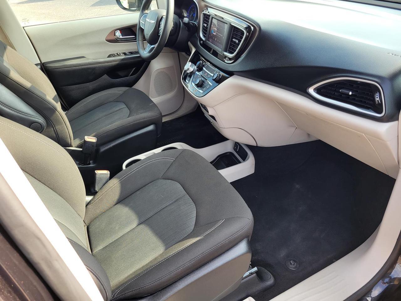 2023 Chrysler Voyager LX FWD Beeville TX