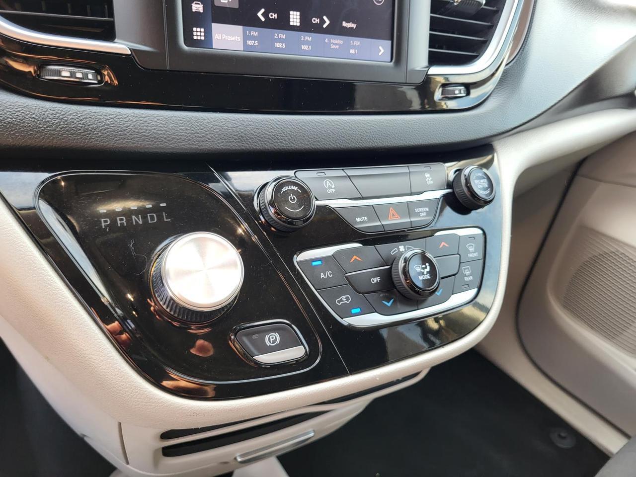 2023 Chrysler Voyager LX FWD Beeville TX