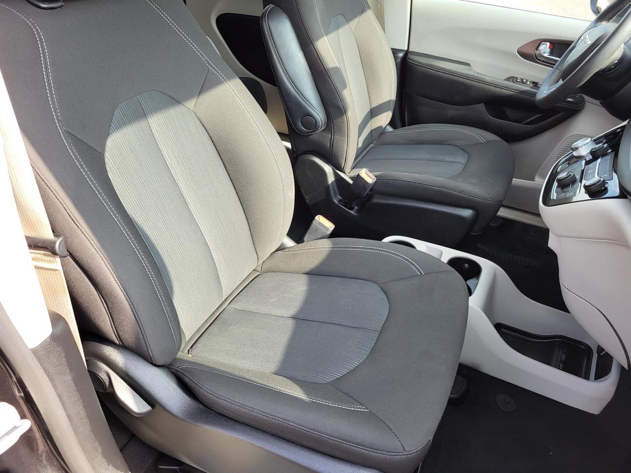 2023 Chrysler Voyager LX FWD Beeville TX