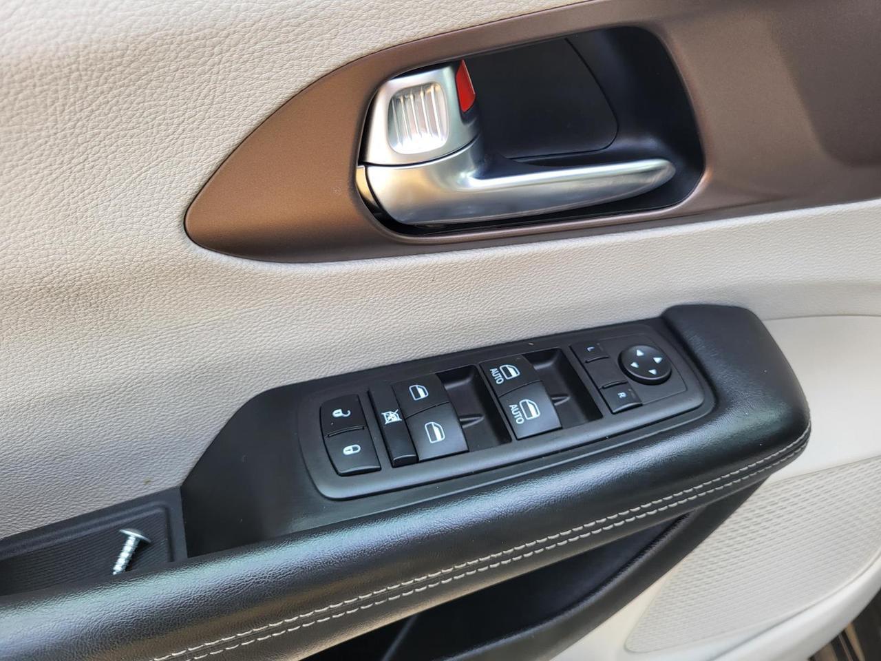 2023 Chrysler Voyager LX FWD Beeville TX