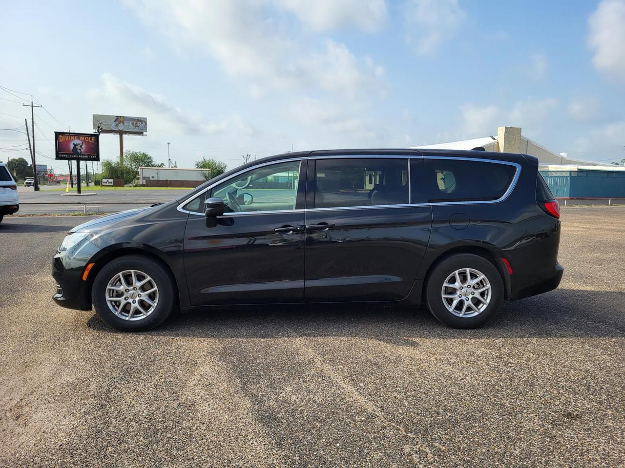 2023 Chrysler Voyager LX FWD Beeville TX