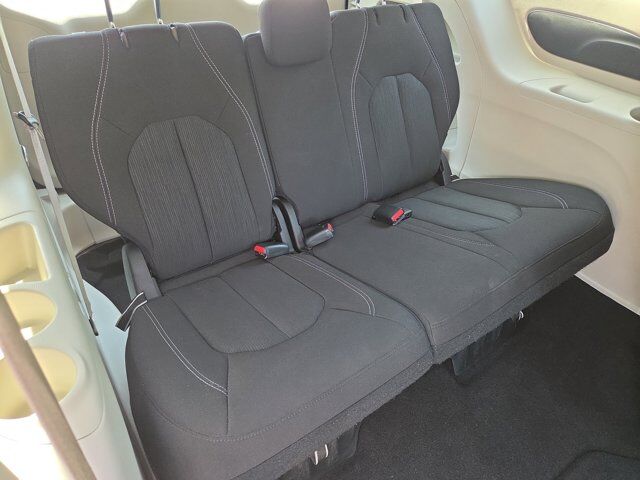 2023 Chrysler Voyager LX Hamburg PA