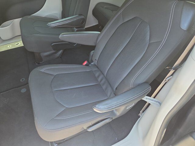 2023 Chrysler Voyager LX Hamburg PA