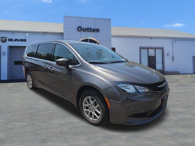 2023 Chrysler Voyager LX Hamburg PA