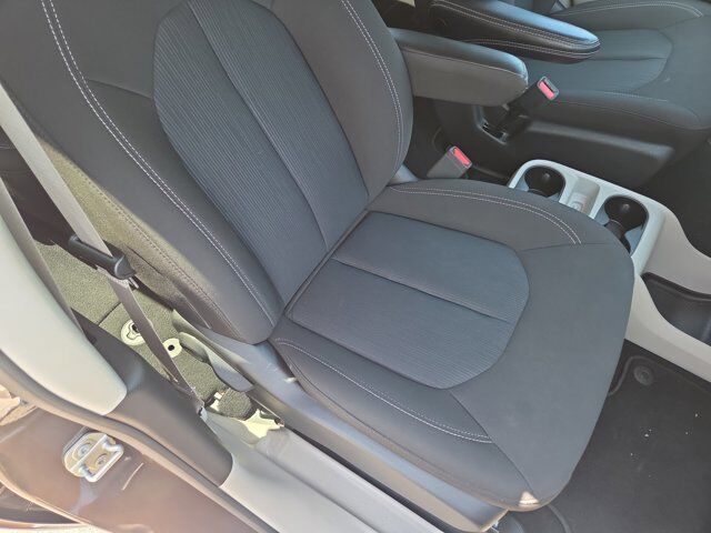 2023 Chrysler Voyager LX Hamburg PA
